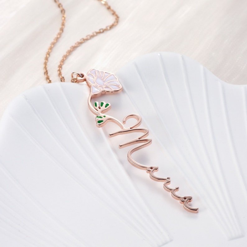 Personalized Birth Name Floral Necklace - Ornaments Co - 18K Gold Plated